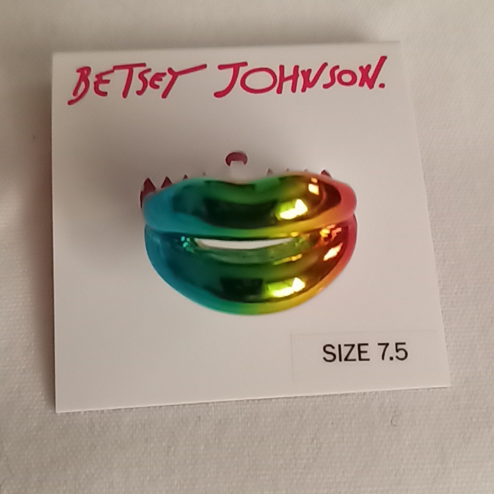 Betsey Johnson Rainbow lips ring 7.5